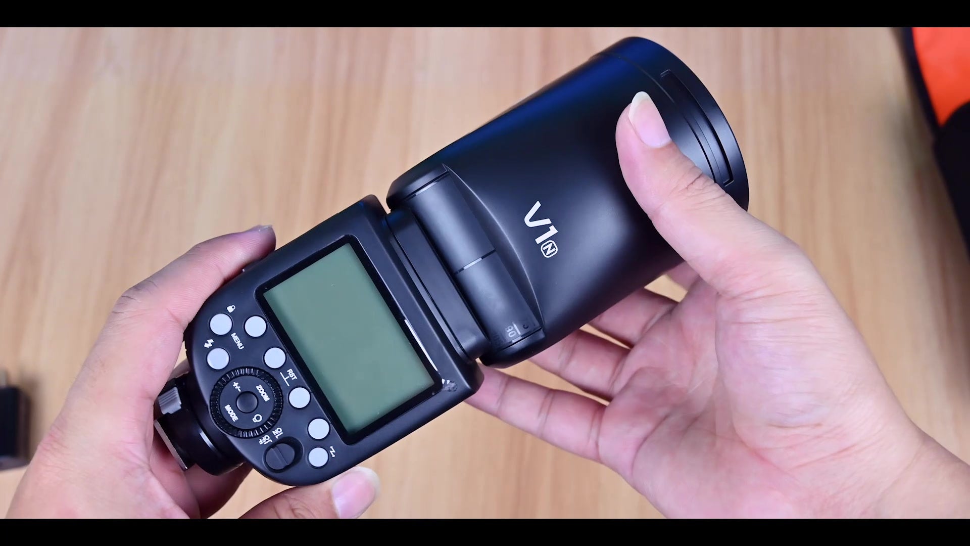 Godox v1 vs Nikon SB5000 - Which One is the Best for You?